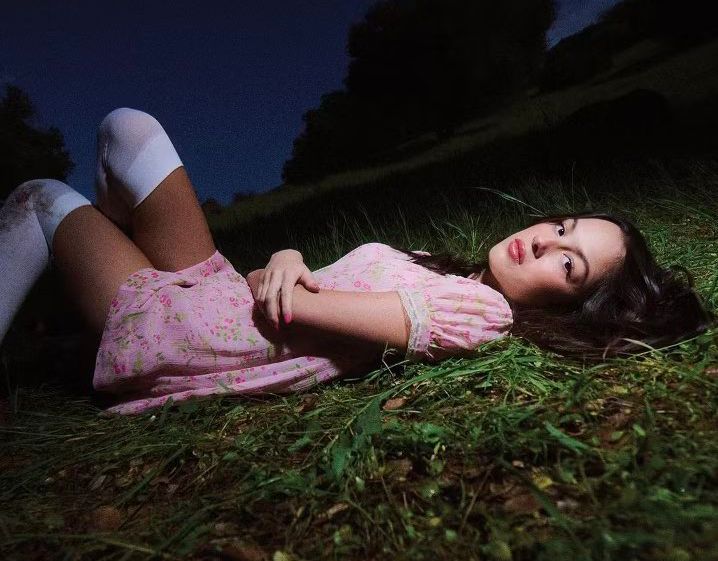 “Drop Dead”: Olivia Rodrigo anuncia primeiro single de “you seem pretty sad for a girl so in love” seu novo álbum
