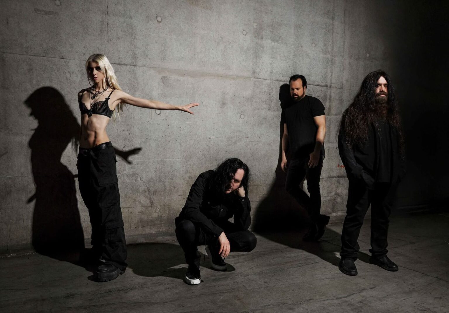 The Pretty Reckless lança “Dear God” faixa titulo do novo album que será lançado em junho