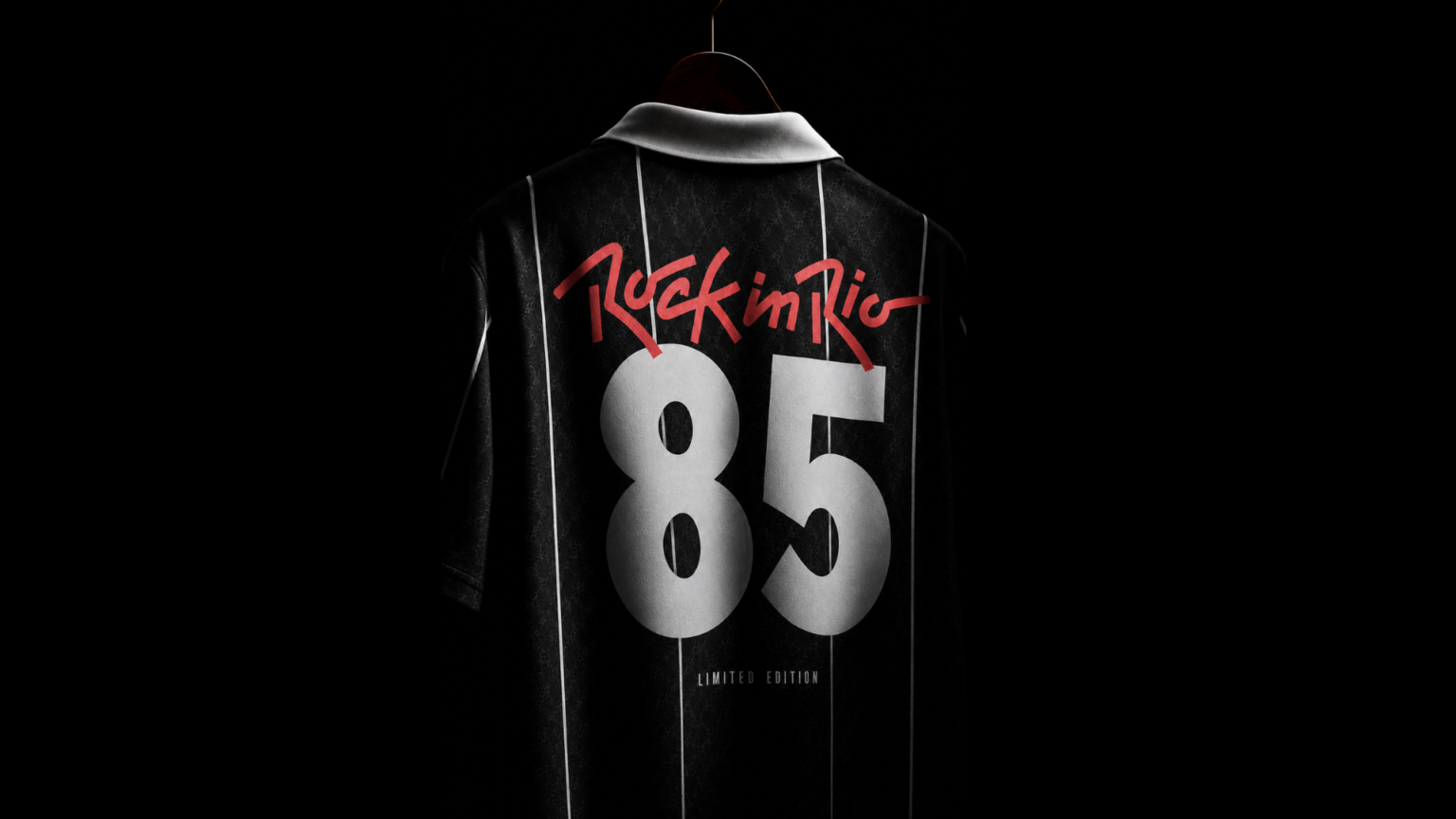 Rock in Rio celebra sucesso da collab com a C&A: jersey comemorativa esgota em minutos