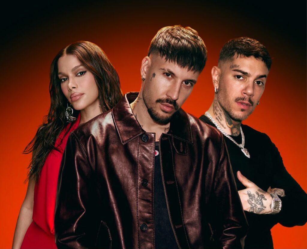 Anitta alcança 1º lugar na Apple Music Itália e faz história como primeira brasileira no topo do ranking