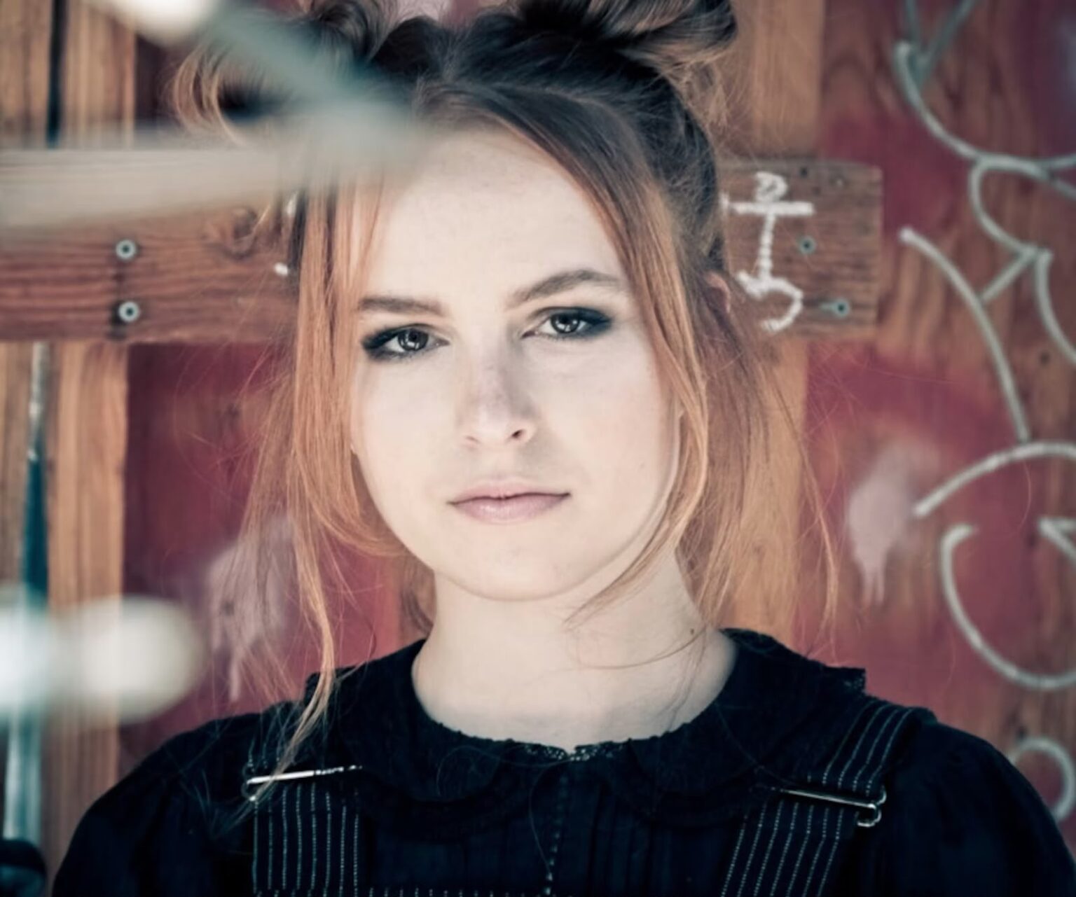 Bridgit Mendler esclarece lançamento de EP e diz que projeto não foi publicado por ela