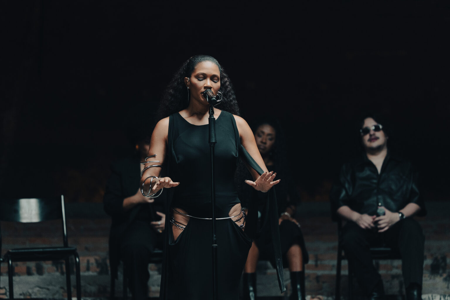 Luedji Luna lança audiovisual intimista do Acústico gravado no Cine Copan
