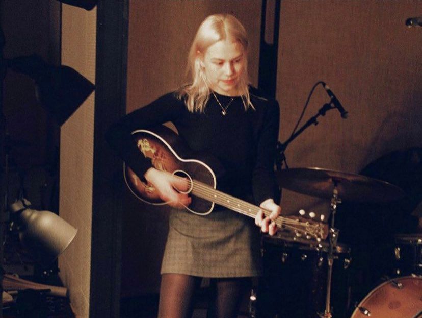 Após quase quatro anos sem lançar um álbum solo, Phoebe Bridgers anuncia show no Madison Square Garden com ingressos a partir de US$ 1