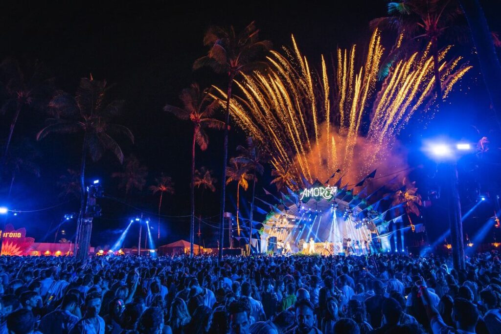 Réveillon Amoré 2027 anuncia line-up da próxima edição em Maracaípe