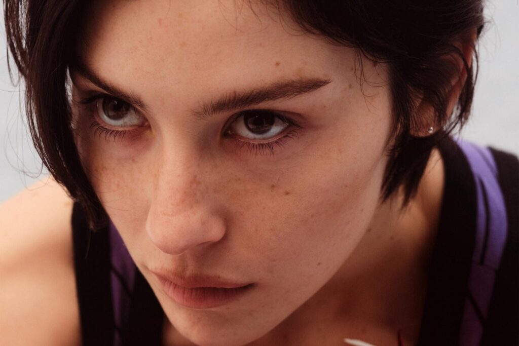 Gracie Abrams divulga tracklist completa de “Daughter from Hell”, seu novo álbum de estúdio