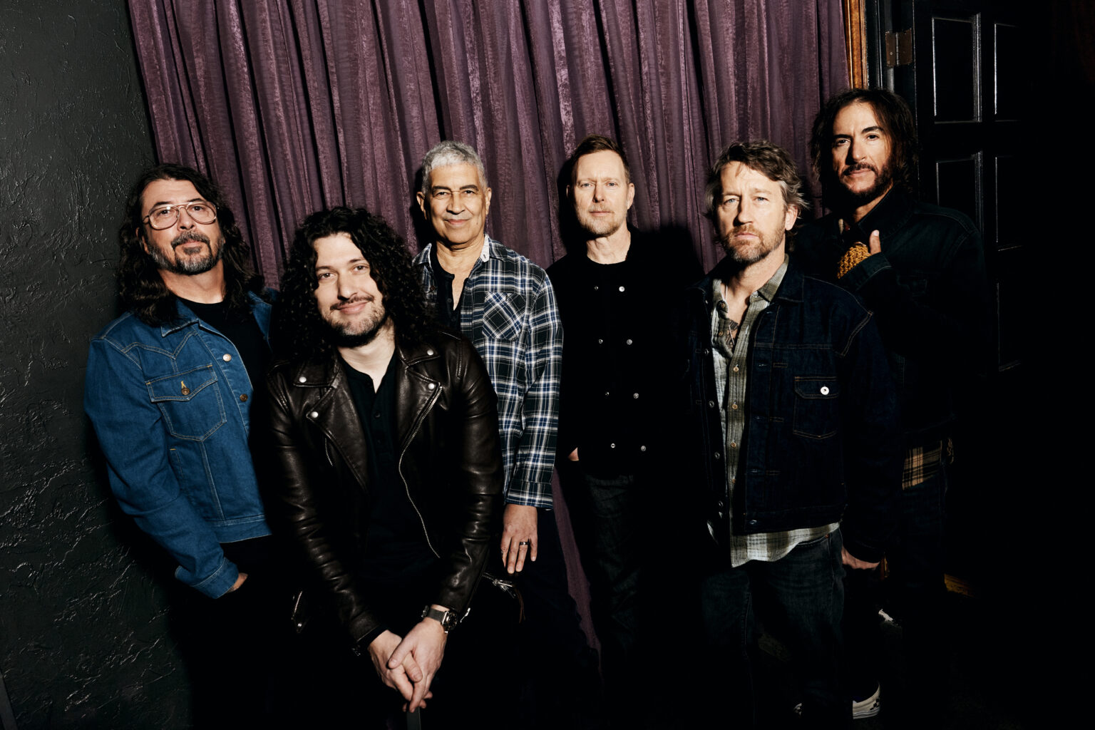 Foo Fighters anuncia shows no Brasil com a turnê “Take Cover” em 2027