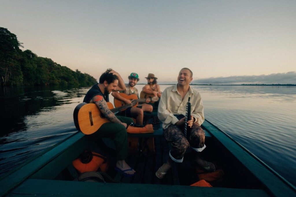 EXCLUSIVO: Lagum anuncia lançamento de “Na Calada da Tarde”, faixa inédita da banda.