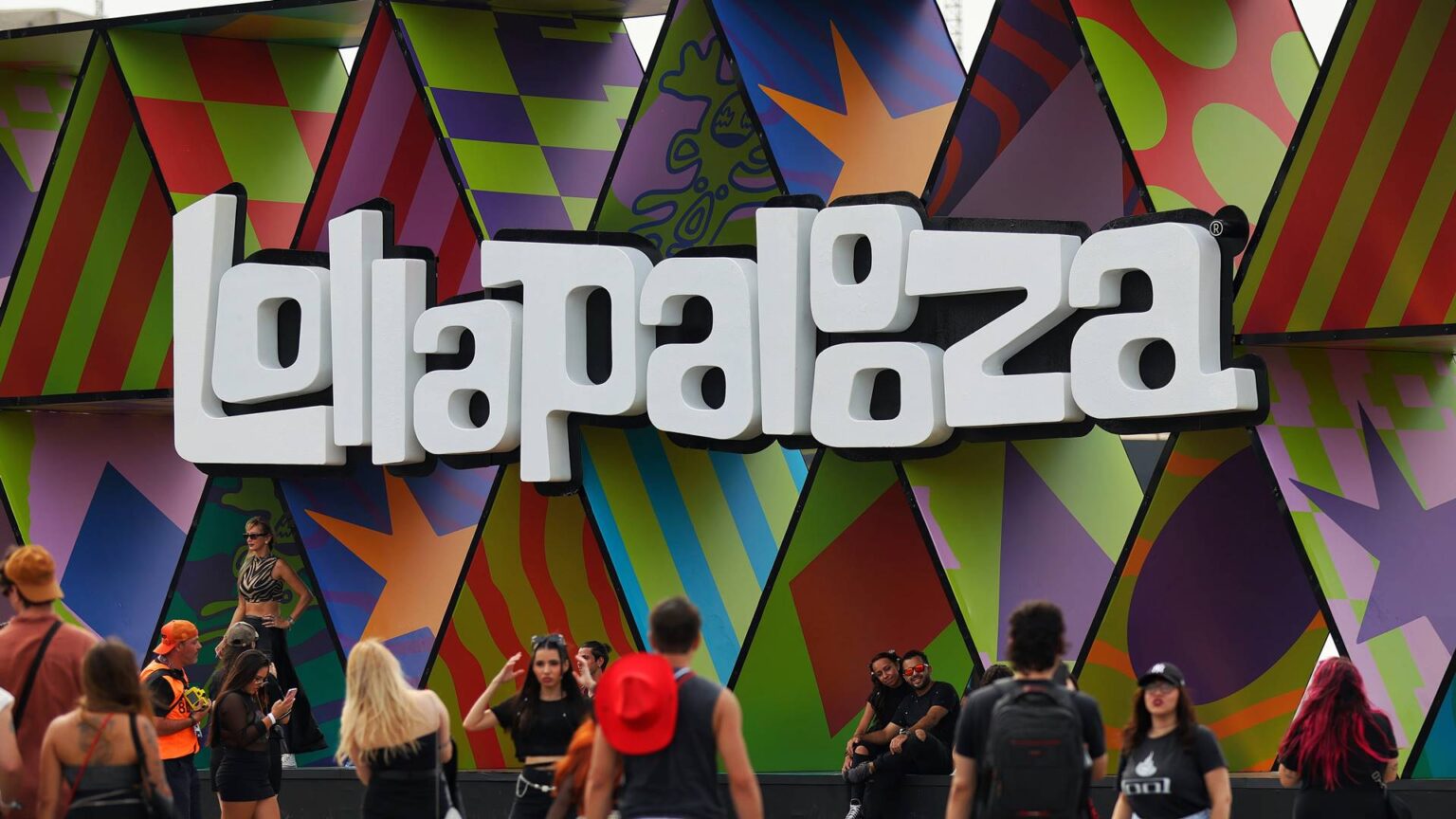 Lollapalooza Brasil abre pré-venda para edição comemorativa de 15 anos