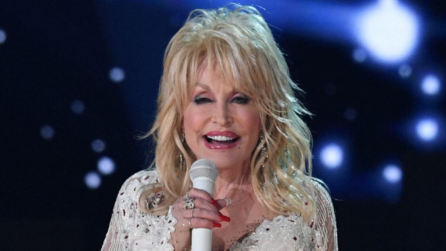 Morre aos 80 anos Dolly Parton, lenda da música mundial