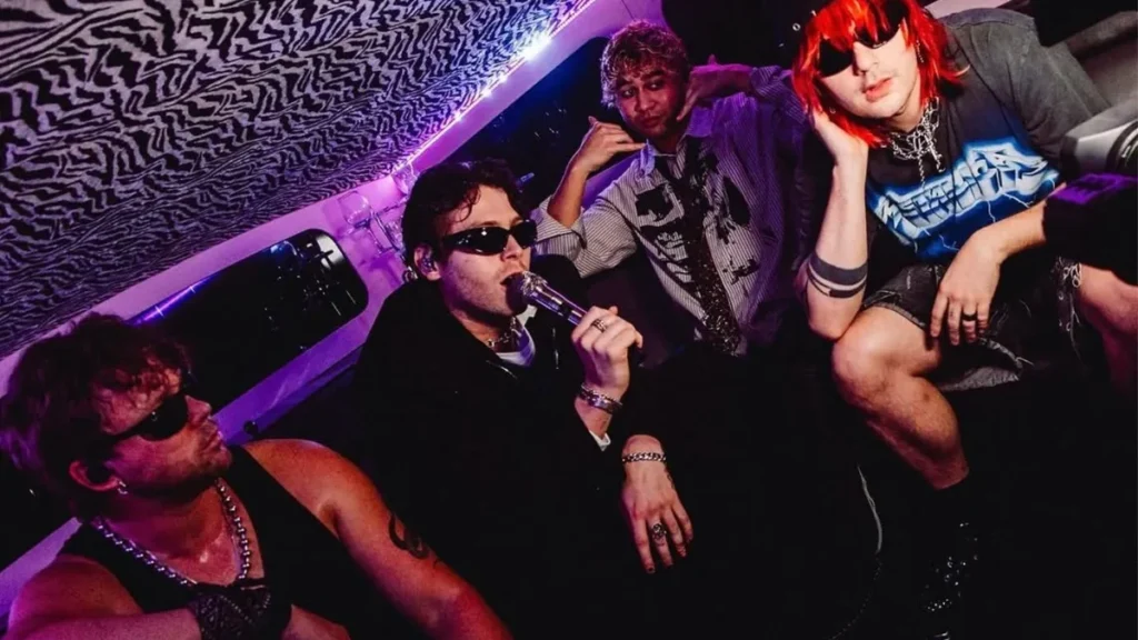 5 Seconds of Summer volta ao Brasil com a turnê “Everyone’s a Star” em um show cheio de energia em São Paulo