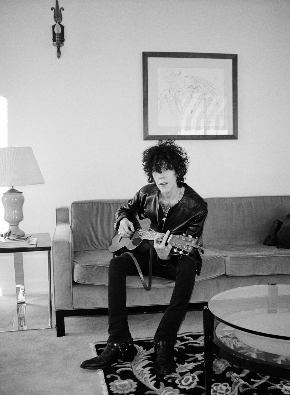 LP transforma memórias da estrada em novas histórias no álbum “Room 12”