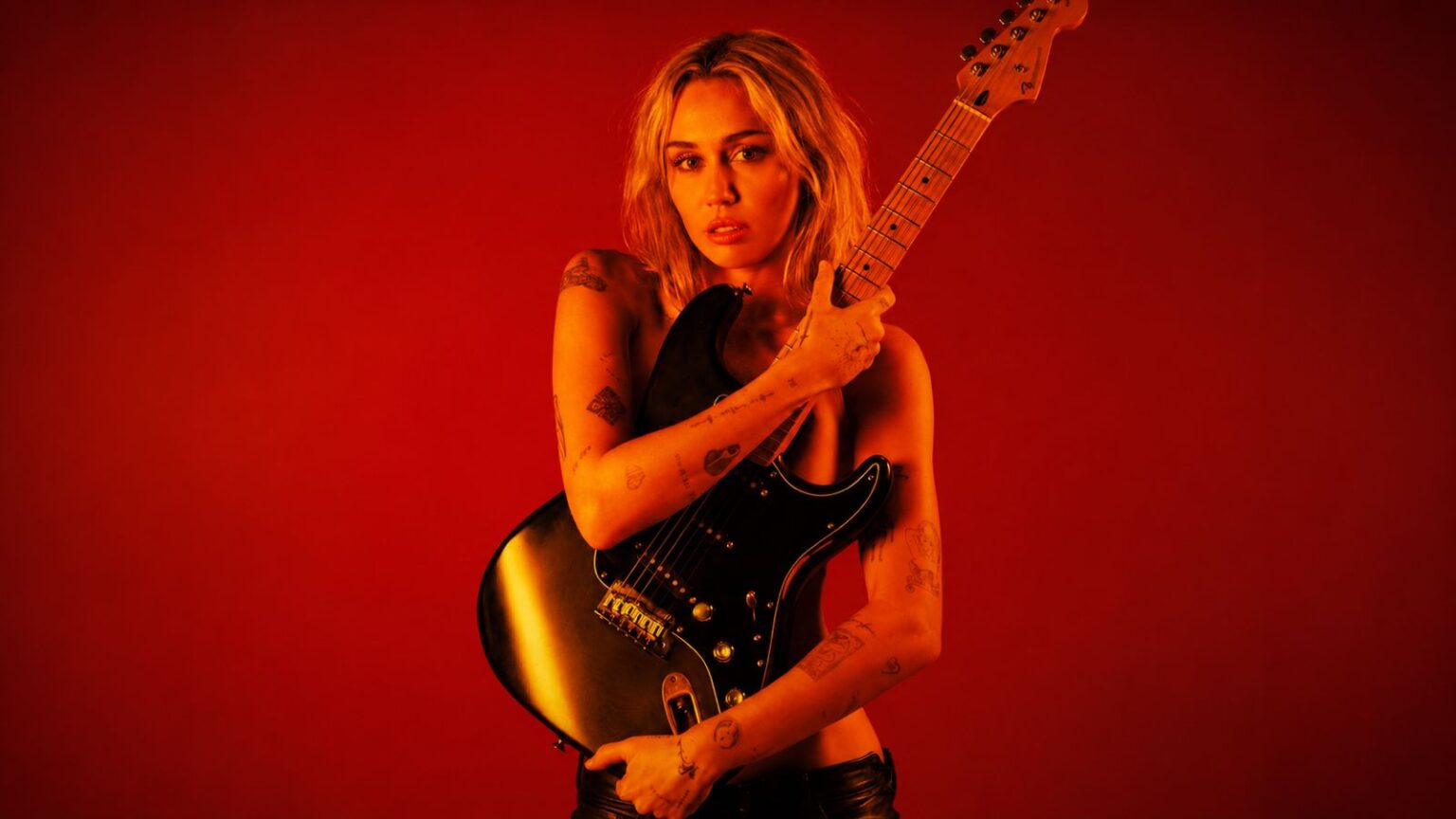 O som do baixo convenceu: Miley lança lead single e aquece para estreia do novo álbum