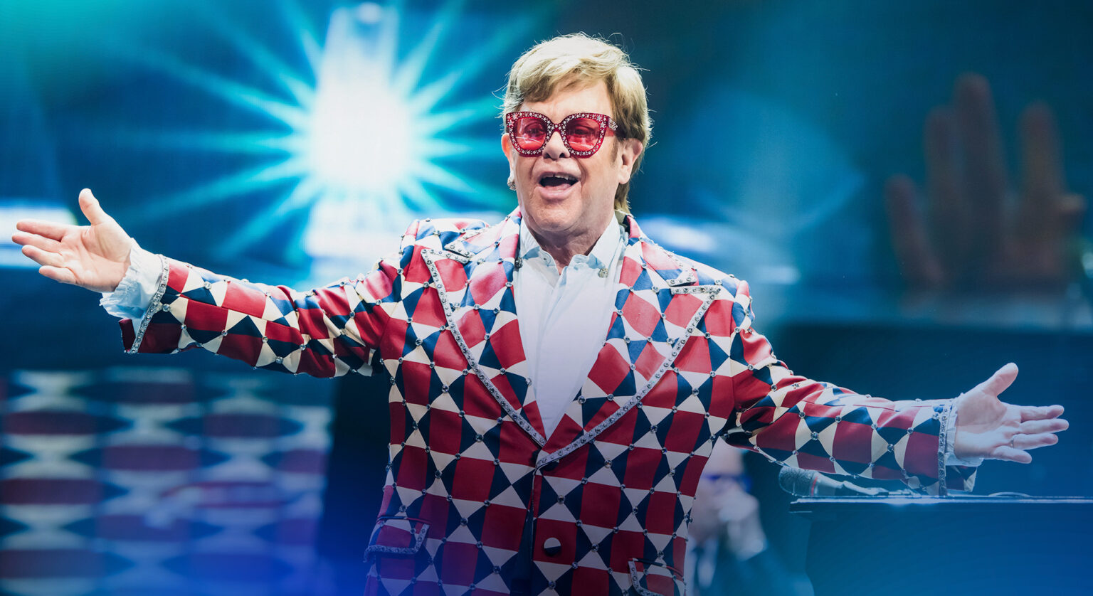 A música que Elton John só canta no Brasil e pode tocar no Rock in Rio 2026
