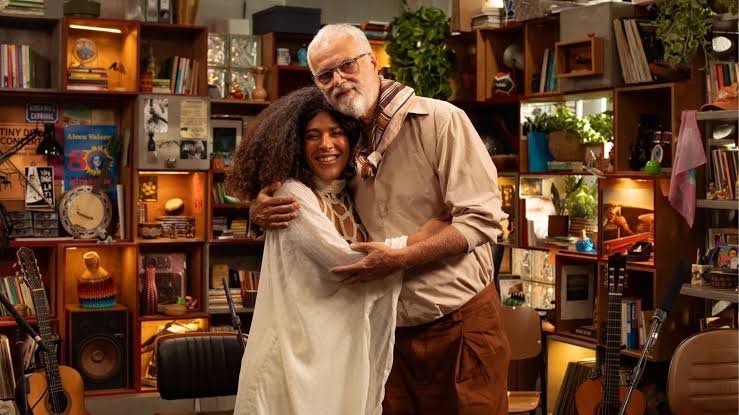 Tiny Desk Brasil inova e traz Josyara, lenda da música baiana, em novo episódio