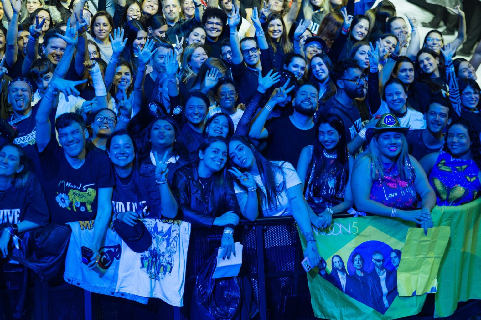 Maroon 5 reúne sucessos e celebra fãs brasileiros em show no Nubank Parque