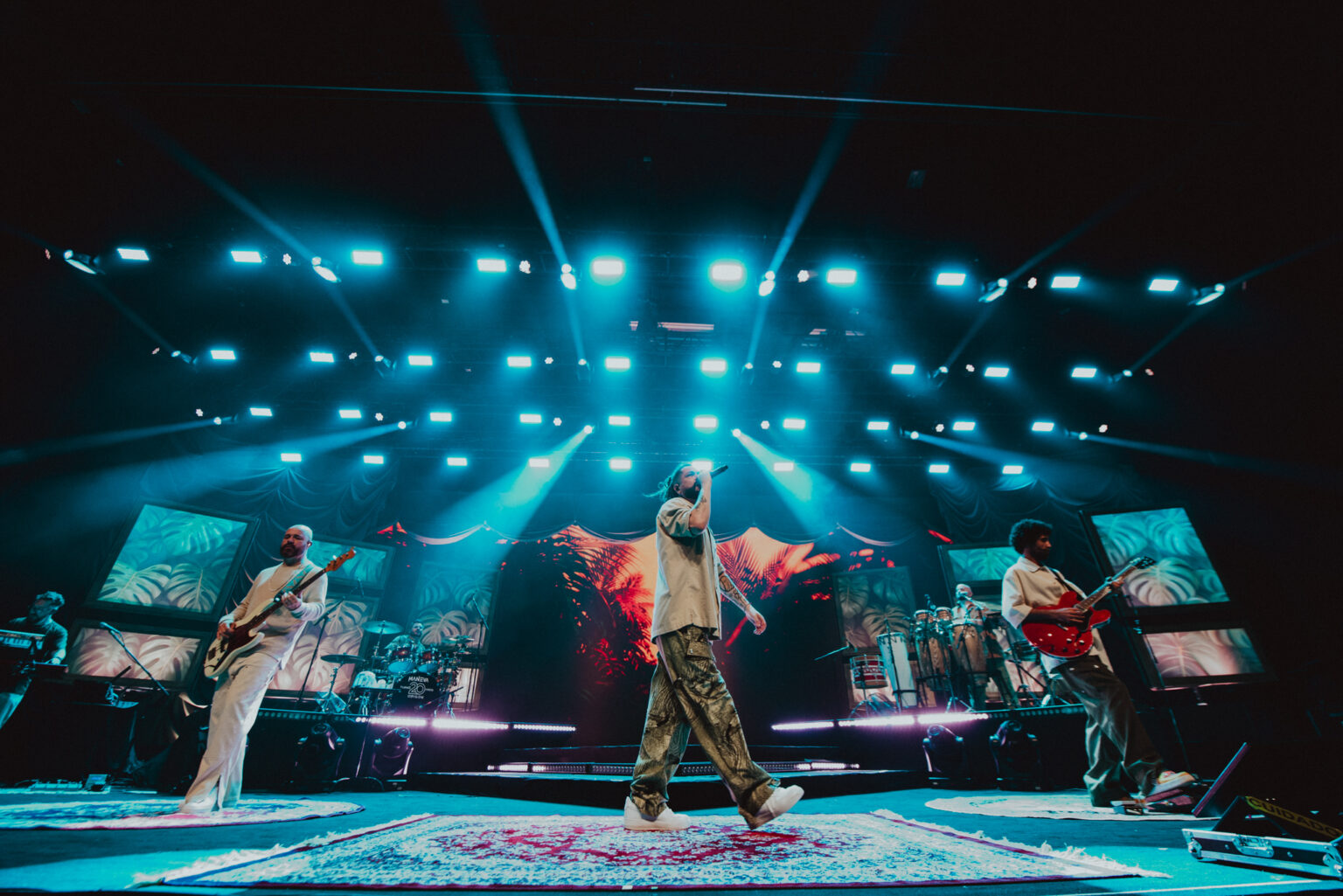 Maneva celebra duas décadas de estrada com show da turnê ’20 Anos, Origem’ no Circo Voador neste sábado (31)