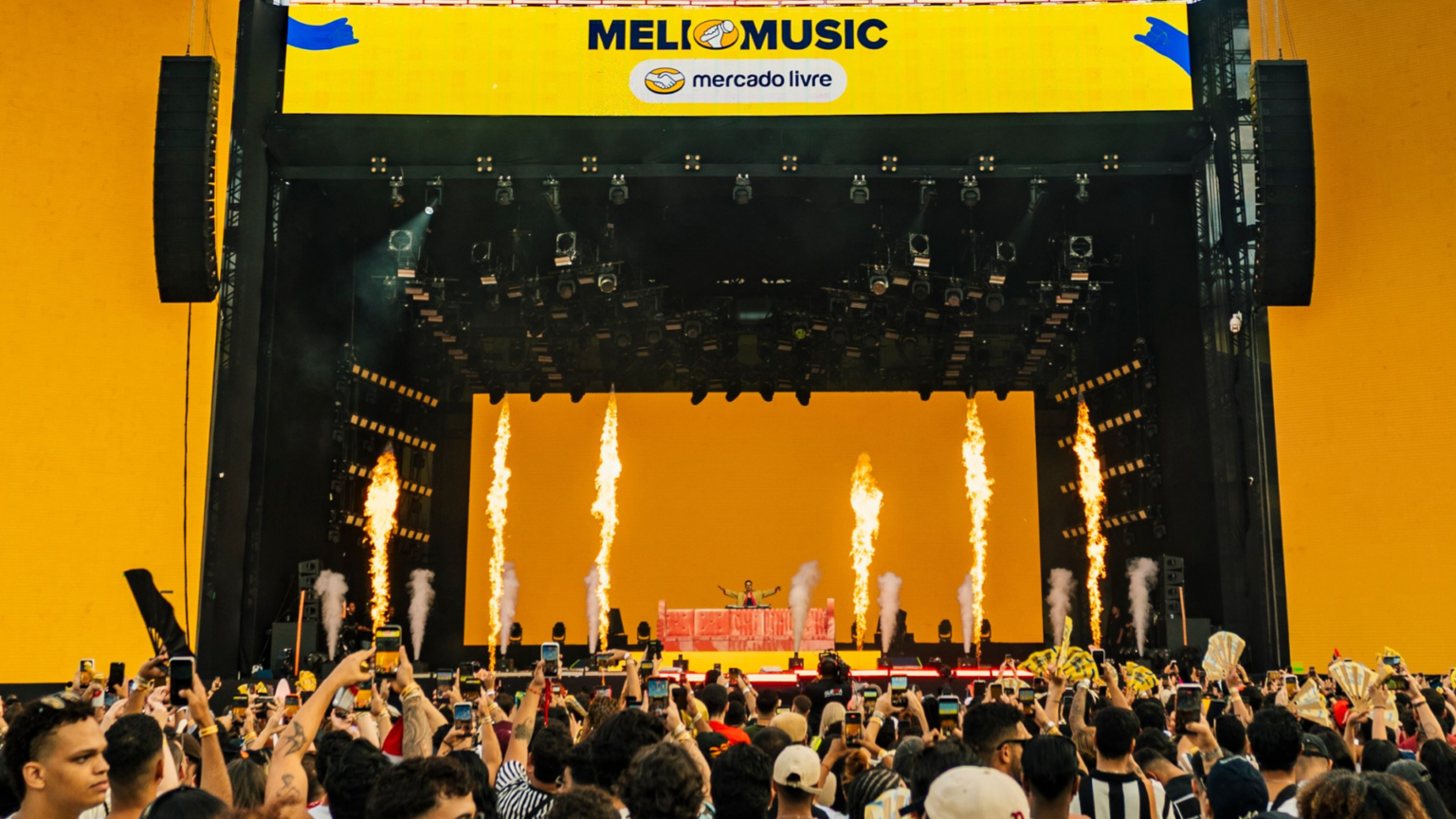 Meli Music reúne grandes nomes do pop brasileiro em festival com ingressos esgotados no Pacaembu