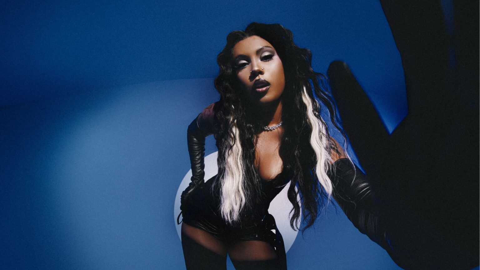 BUDAH é anunciada como show de abertura de Jorja Smith em São Paulo nesta sexta-feira (30)