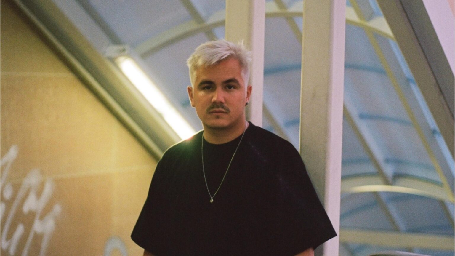 Quem é Nick León, DJ que leva os sons de Miami ao Primavera Sound São Paulo 2026